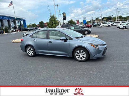 Certified 2025 Toyota Corolla LE FWD image 4