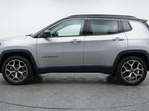 Used 2025 Jeep Compass Limited image 5