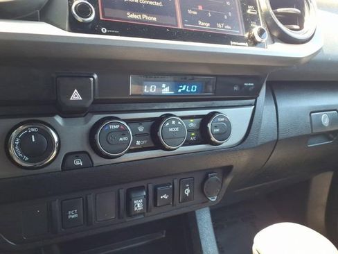 Certified 2023 Toyota Tacoma TRD Off-Road AWD/4WD image 22