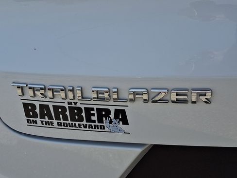 Used 2025 Chevrolet TrailBlazer LT image 30