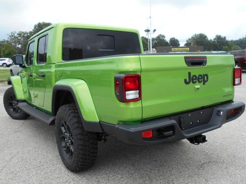 New 2025 Jeep Gladiator Sport image 3