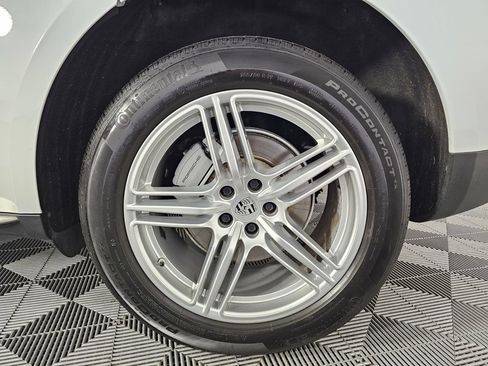 Used 2018 Porsche Macan S AWD/4WD image 9
