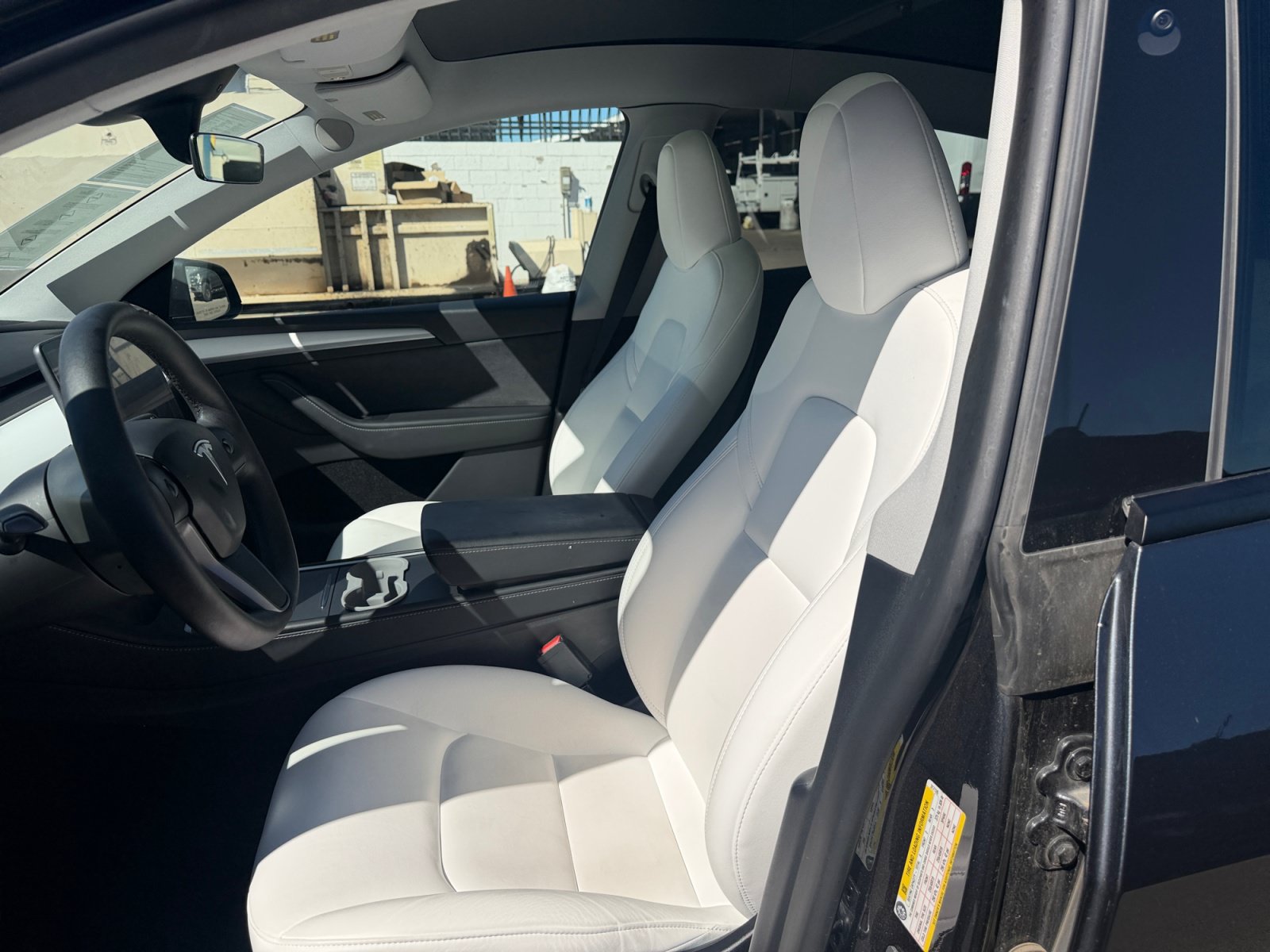 Used 2024 Tesla Model Y Long Range RWD image 15