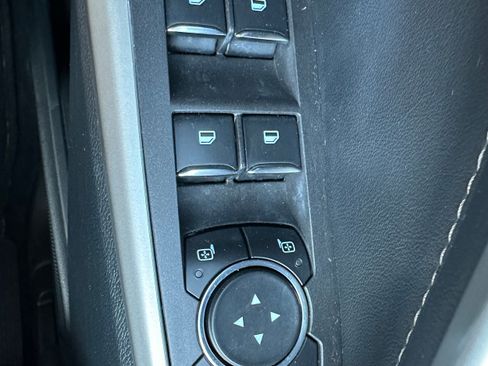 Used 2023 Ford Explorer XLT w/ Equipment Group 202A image 27