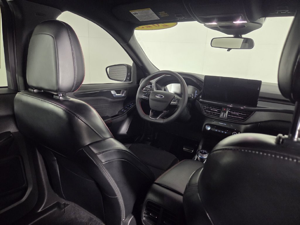 Used 2023 Ford Escape ST-Line w/ Tech Pack #1 FWD image 29