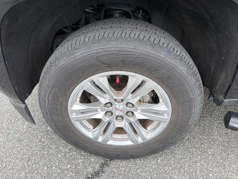 Used 2020 GMC Canyon SLE w/ Driver Alert Package image 11