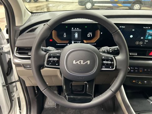 New 2026 Kia Carnival LXS image 13