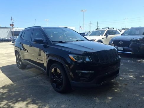 Used 2020 Jeep Compass Latitude FWD image 4