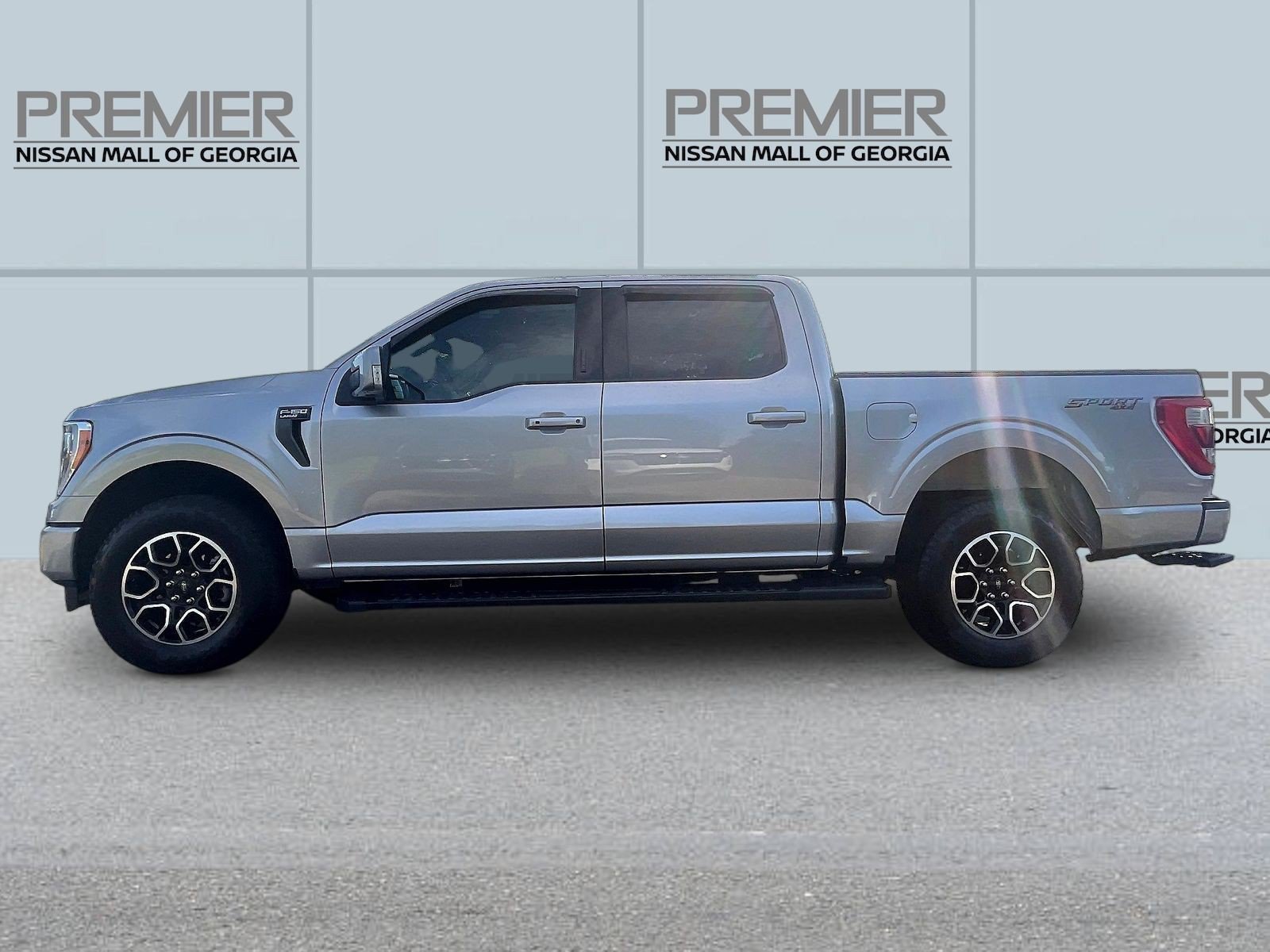 Used 2022 Ford F150 Lariat AWD/4WD image 4