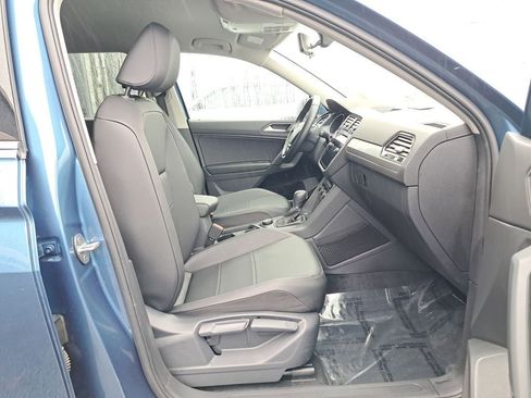 Used 2019 Volkswagen Tiguan SE image 28