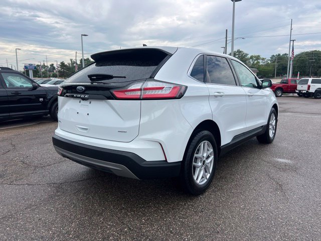 Certified 2024 Ford Edge SEL w/ Convenience Package AWD/4WD image 4