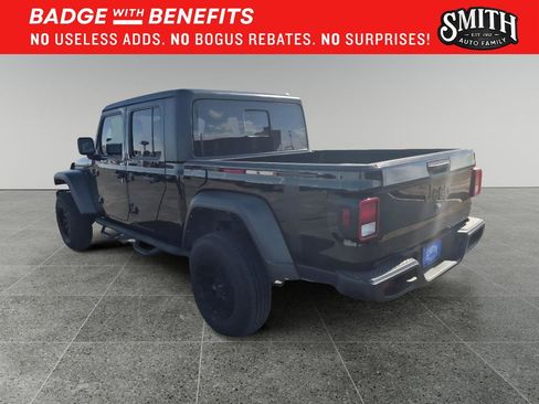 Used 2023 Jeep Gladiator Sport AWD/4WD image 6