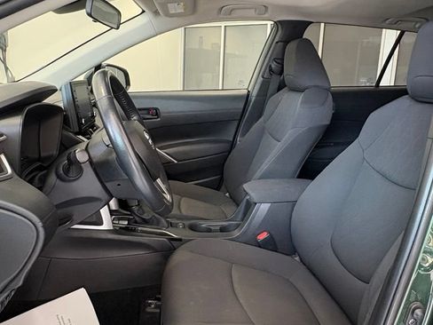 Used 2022 Toyota Corolla Cross LE w/ Moonroof Package AWD/4WD image 13