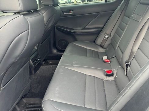 Certified 2022 Lexus IS 350 F Sport image 9