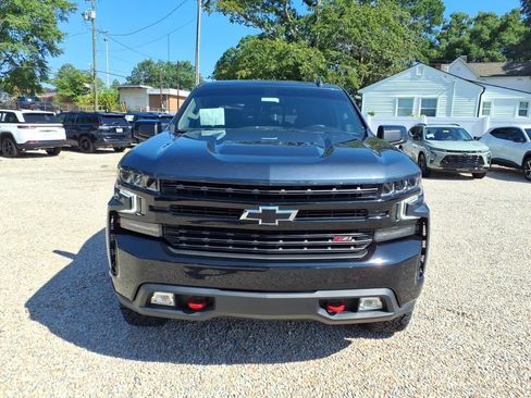 Used 2021 Chevrolet Silverado 1500 LT Trail Boss w/ Convenience Package II AWD/4WD image 2