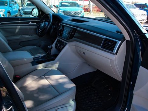 Used 2019 Volkswagen Atlas SE w/ Towing Package image 26