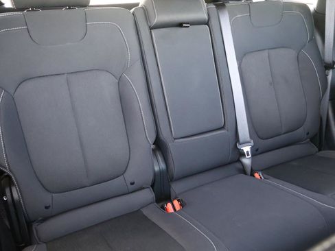 Used 2025 Jeep Grand Cherokee Laredo X RWD image 21