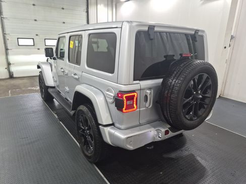 Used 2023 Jeep Wrangler Unlimited Sahara AWD/4WD image 6