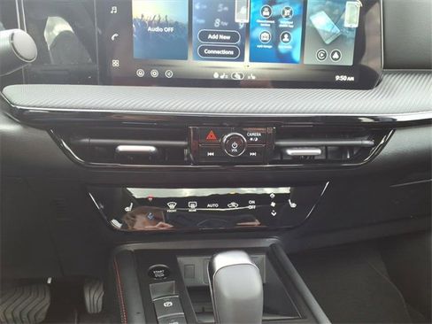 New 2026 Nissan Kicks SR w/ SR Premium Package image 14