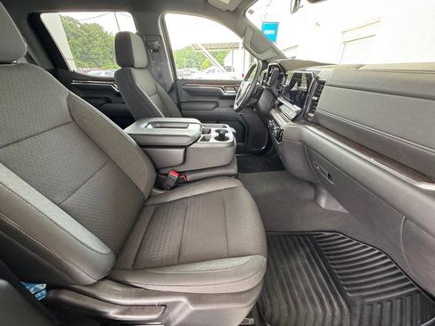 Used 2023 Chevrolet Silverado 1500 LT AWD/4WD image 17