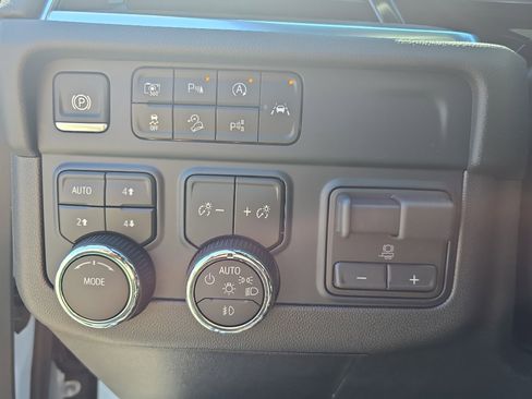 New 2026 Chevrolet Tahoe High Country w/ Sun And Tow Package AWD/4WD image 13