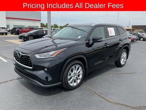 Used 2024 Toyota Highlander Limited AWD/4WD image 1
