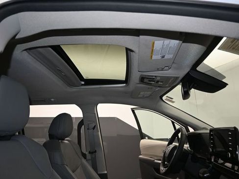 Certified 2023 Toyota Sienna Limited image 32