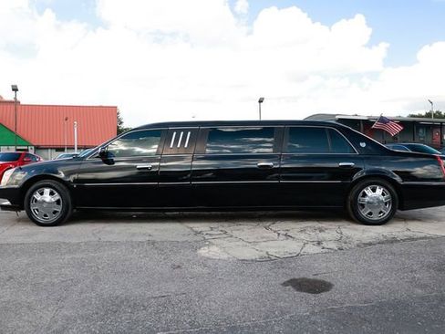 Used 2006 Cadillac DTS Limousine image 5