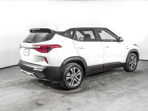 Used 2022 Kia Seltos LX AWD/4WD image 8