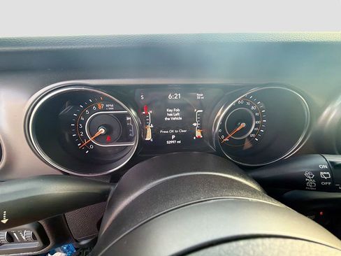 Used 2022 Jeep Wrangler Sport AWD/4WD image 34