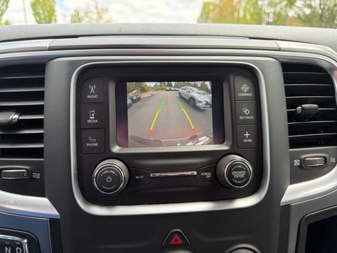 Used 2024 RAM 1500 Classic SLT AWD/4WD image 13