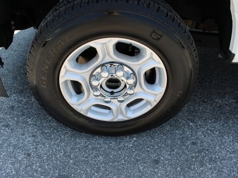 Used 2026 Ford F250 XLT AWD/4WD image 11