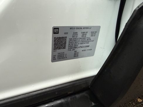 Used 2022 GMC Acadia SLE image 38