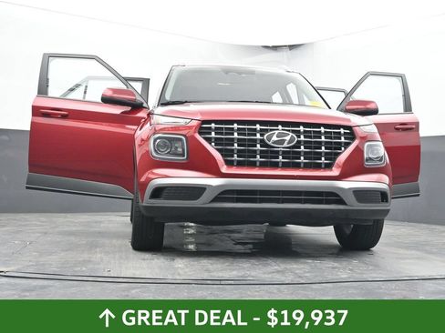 Used 2025 Hyundai Venue SEL FWD image 88