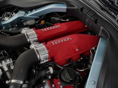 Certified 2024 Ferrari Roma Spider RWD image 34
