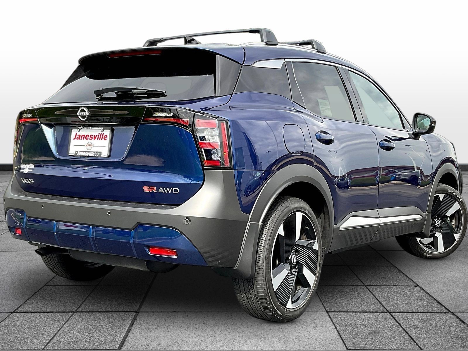 Certified 2026 Nissan Kicks SR w/ Cold Weather Package AWD/4WD image 7