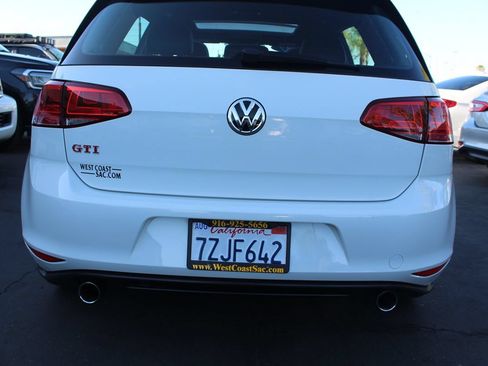 Used 2017 Volkswagen GTI Sport FWD image 15