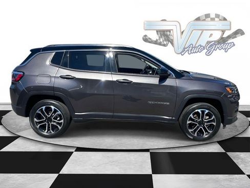Used 2022 Jeep Compass Limited AWD/4WD image 3