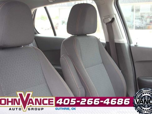 Used 2018 Chevrolet Trax LS FWD image 16