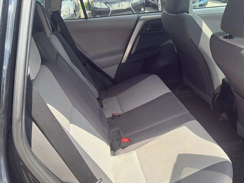 Used 2013 Toyota RAV4 XLE AWD/4WD image 9