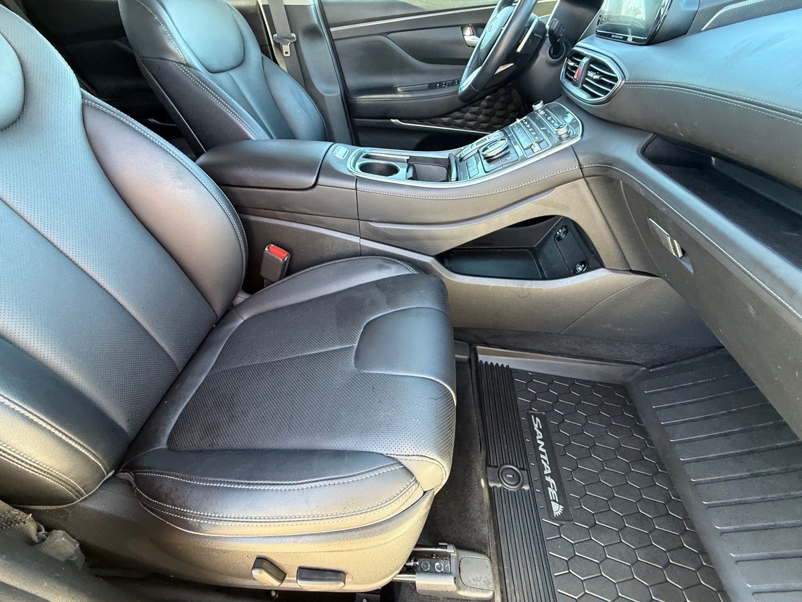 Used 2023 Hyundai Santa Fe SEL w/ Premium Package AWD/4WD image 10