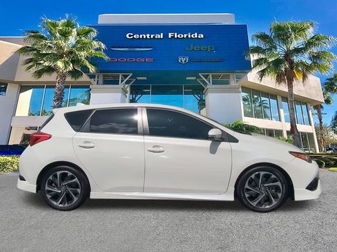 Used 2018 Toyota Corolla iM FWD image 4