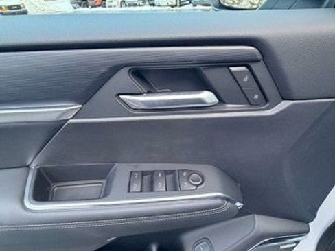 New 2026 GMC Acadia Elevation w/ Elevation Premium Package image 7