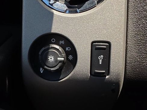 Used 2015 Ford F250 Lariat AWD/4WD image 25
