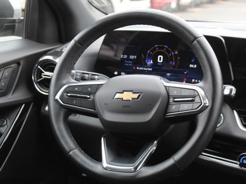 Used 2025 Chevrolet Equinox LT w/ Convenience Package II FWD image 21