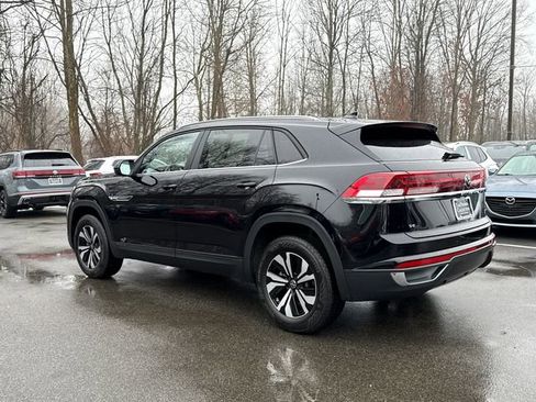 Certified 2025 Volkswagen Atlas Cross Sport SE image 6
