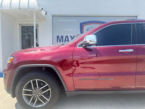 Used 2020 Jeep Grand Cherokee Limited image 21