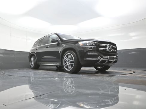 Used 2021 Mercedes-Benz GLS 450 4MATIC image 9