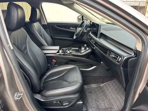 Used 2021 Lincoln Nautilus FWD w/ Equipment Group 101A image 13