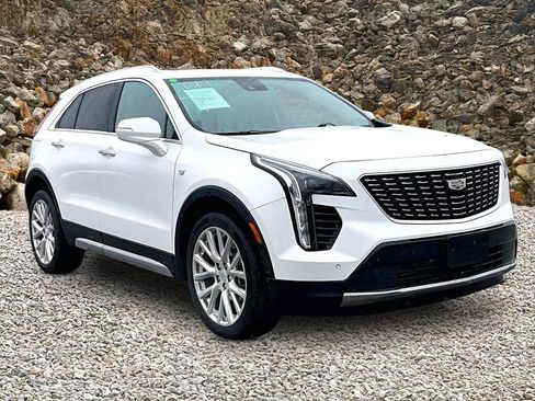 Used 2023 Cadillac XT4 Premium Luxury w/ Cold Weather Package image 10